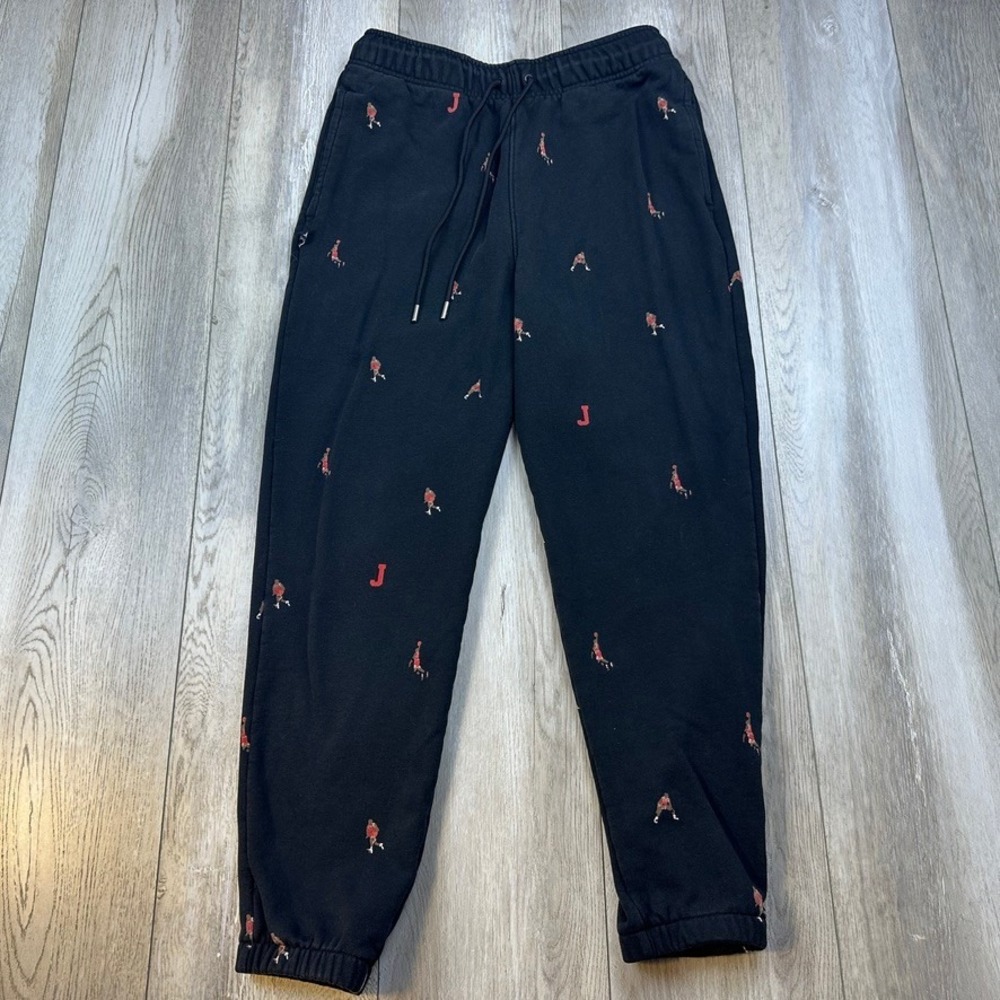 Air Jordan Essentials Sweatpants Mens M Black Red Jogger All Over Print AOP Men